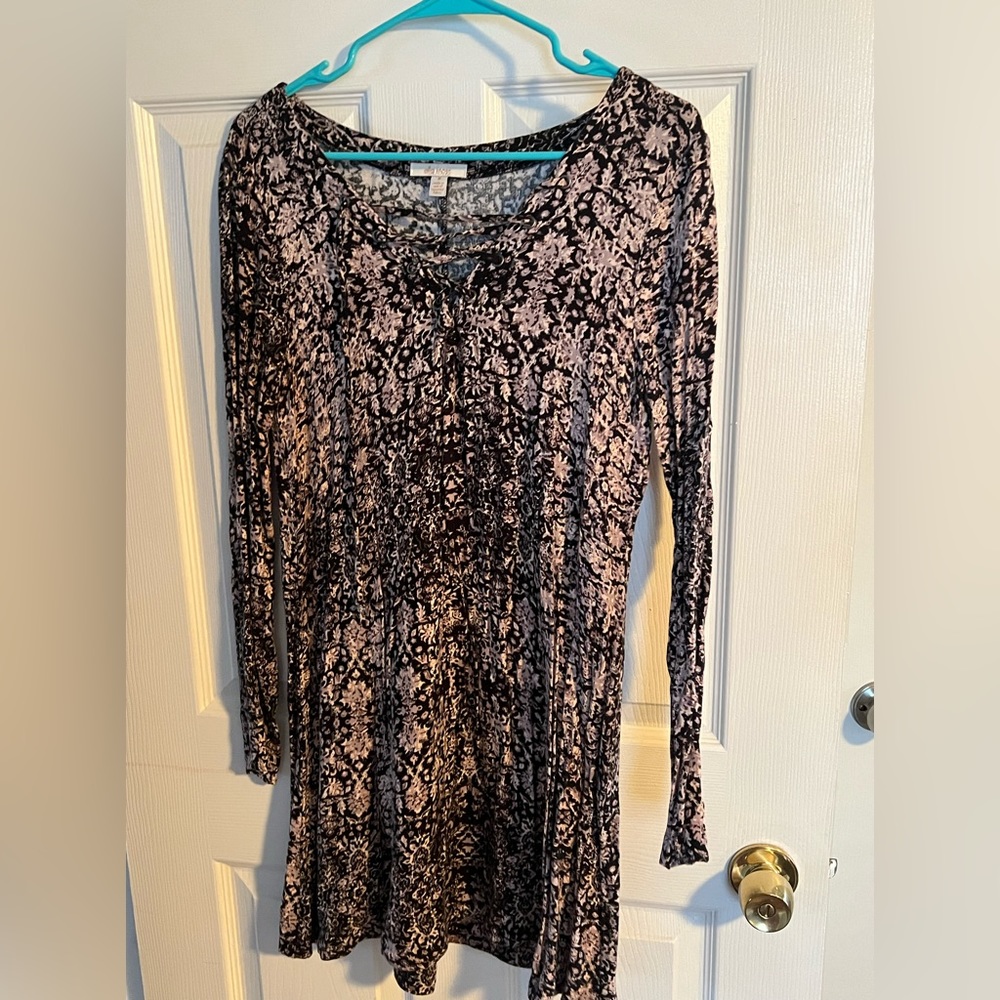 Size medium Ella Moss dress. Pink and black design.